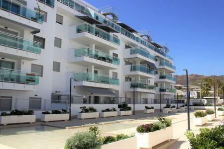 Shr039 2 Bedroom Apartment Al Duna Beach II