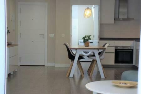 Shr039 2 Bedroom Apartment Al Duna Beach II