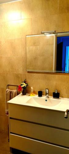 Beach Apartment Con Terraza Y Piscina