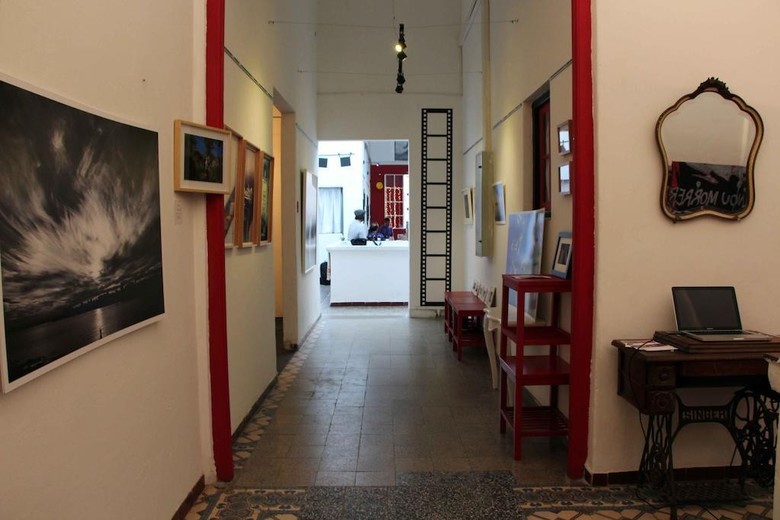 Hostal Contraluz Art Hostel