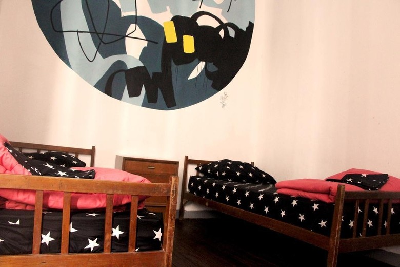 Hostal Contraluz Art Hostel