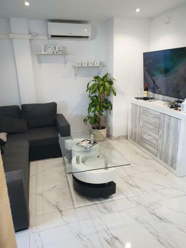 Beachside Apartment In Torrevieja