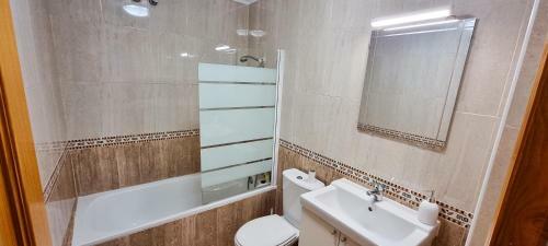 Cozy Apartment 200m From The Beach