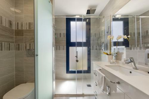 The View Apartment - Sea Senses
