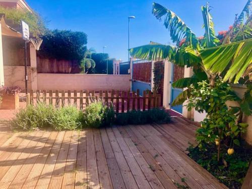 Townhouse, Private Pool Garden And Sea Views