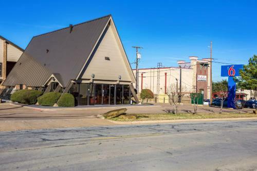 Hotel Parkway Inn Arlington
