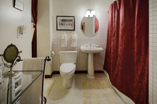 Royal Elizabeth Bed & Breakfast
