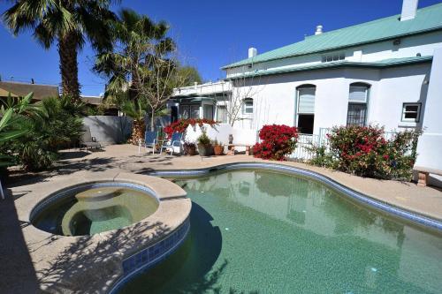 Royal Elizabeth Bed & Breakfast