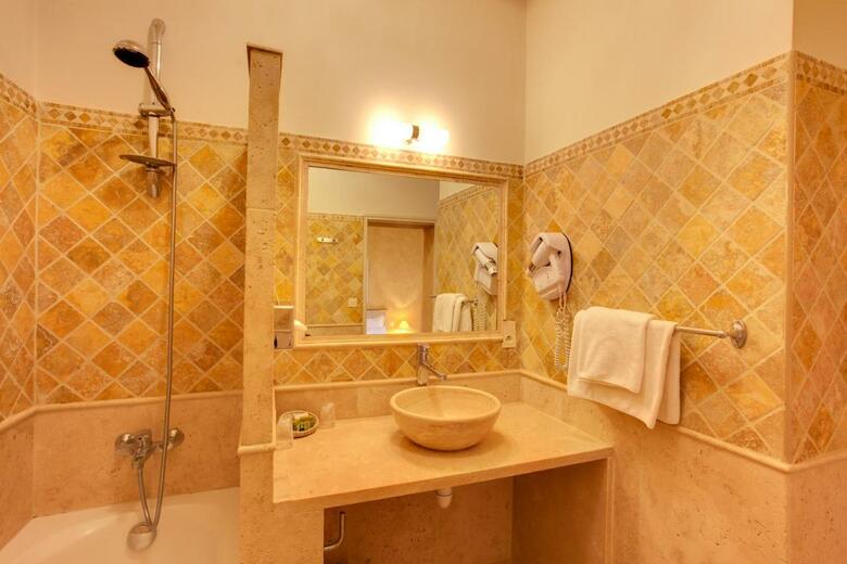 Hotel H�tel De La Corniche