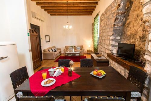 Old Palace Apartment
