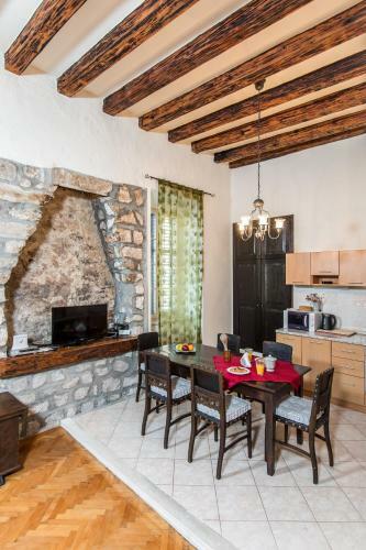 Old Palace Apartment