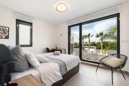 Cb Living - 3 Bedroom Home In Punta Prima