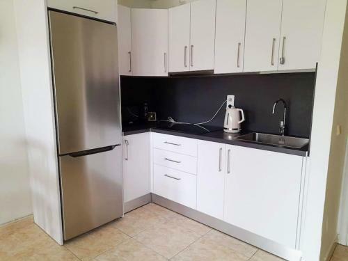 Tymi Groundfloor Apartament With Garden View