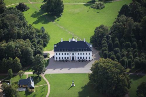 Hotel Bernstorff Castle