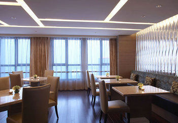 Courtyard By Marriott Kunshan Hotel