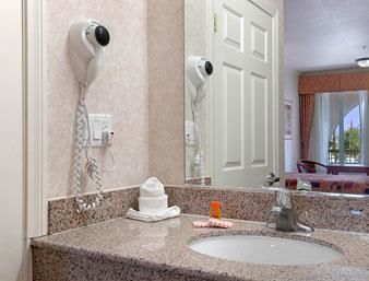 Hotel Howard Johnson Inn And Suites - Pico Rivera