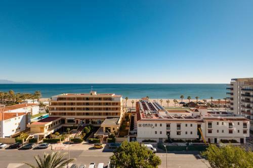 Beachfront Apartment With Stunning Views In Torremolinos