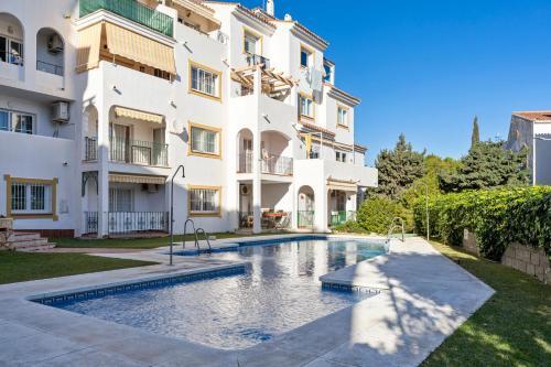 Apartamento Cozy Retreat Near Torremolinos Beach - Ref 78