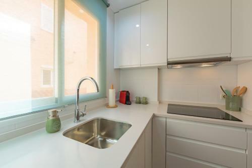 Apartamento Beachfront, Pool, Terrace & Wifi - *simplytarifa*