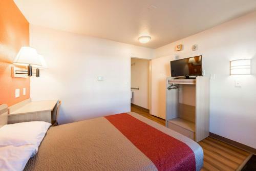 Motel 6 Reno West
