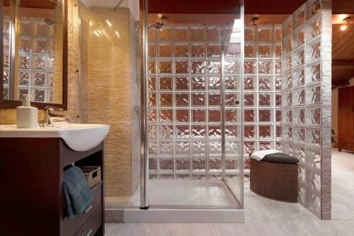 Duplex India