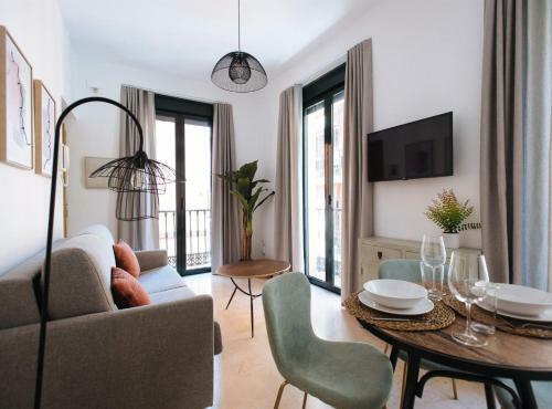 Chiqui And Vicente Bright Apartment