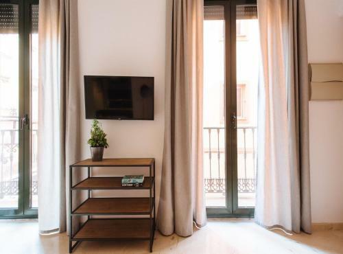 Chiqui And Vicente Bright Apartment