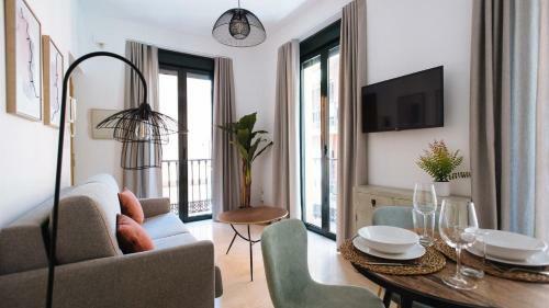 Chiqui And Vicente Bright Apartment