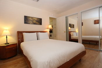 Lbs Villa Apartments By The Beach