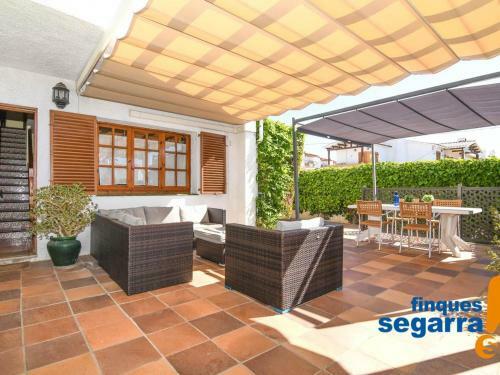Casa El Vendrell, 4 Dormitorios, 8 Personas - Es-320-3