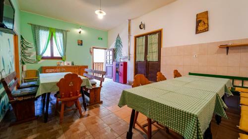 Hostal Planinarski Dom Skrad