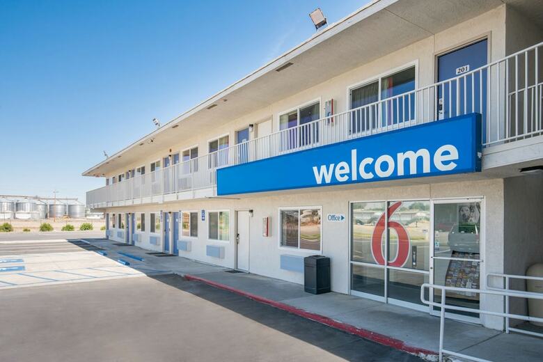 Motel 6 Williams