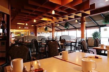 Hotel Tamarack Motor Inn