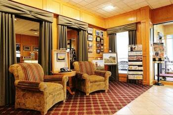 Hotel Tamarack Motor Inn
