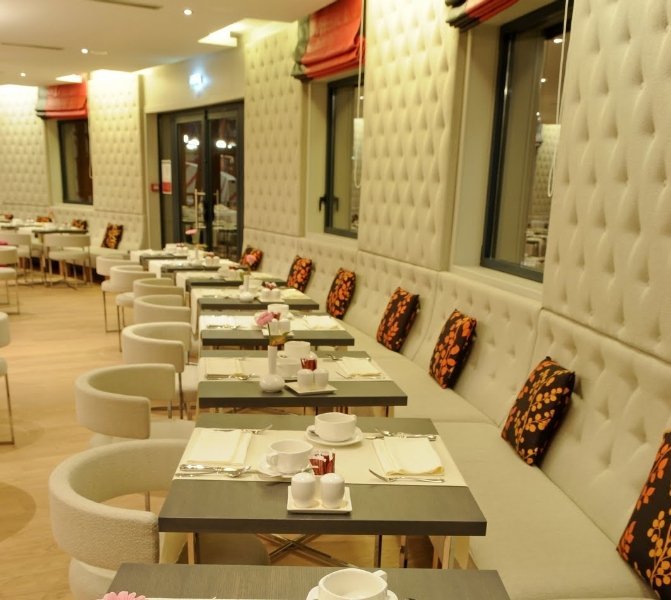 Hotel Amn�ville Plaza
