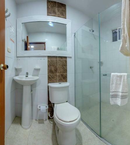 Guest Friendly Boutique House In Great Location
