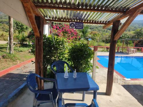 Agradable Casa de Campo Con Piscina, Campo de Tejo