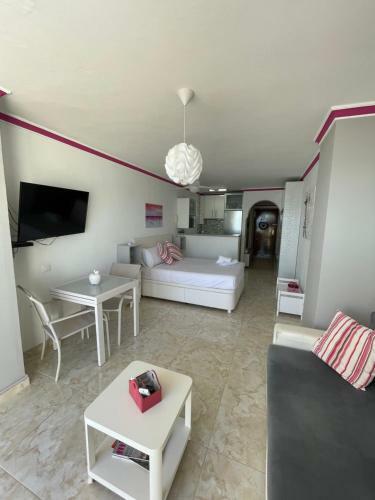 Apartamento Roca Chica. Studio - First Line Beach