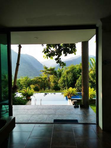 Villa Mirador de San Gabriel, Utica