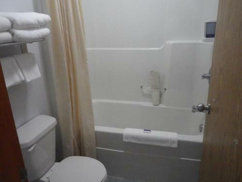 Alcan Motor Inn