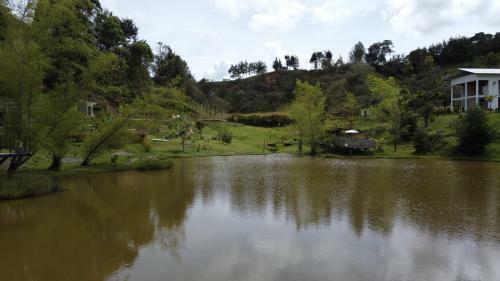 Aparthotel Los Lagos De Jas�