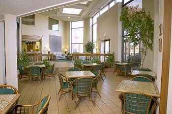 Hotel Wichita Suites