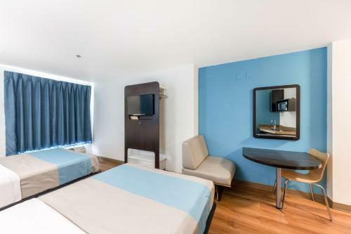 Motel 6 Laredo