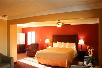 Posada Pacific Inn And Suites