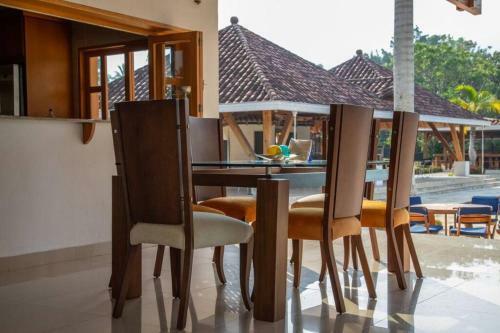 Villa De Lujo Con Piscina Y Tobog�n