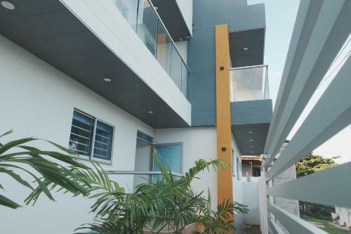 Saphire Apartments