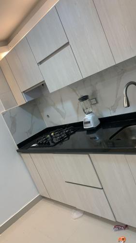 Apartamento Edificio Los Pinos En La Urb. Las Acacias