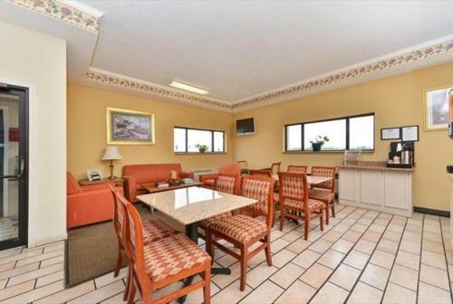 Hotel Rodeway Inn Caseyville