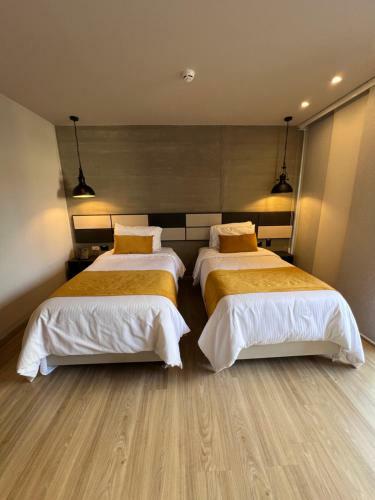 Balmoral Plaza Hotel