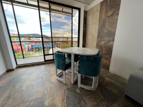 Apartamento Privado 2br, 2bth, Parking,tv,wifi